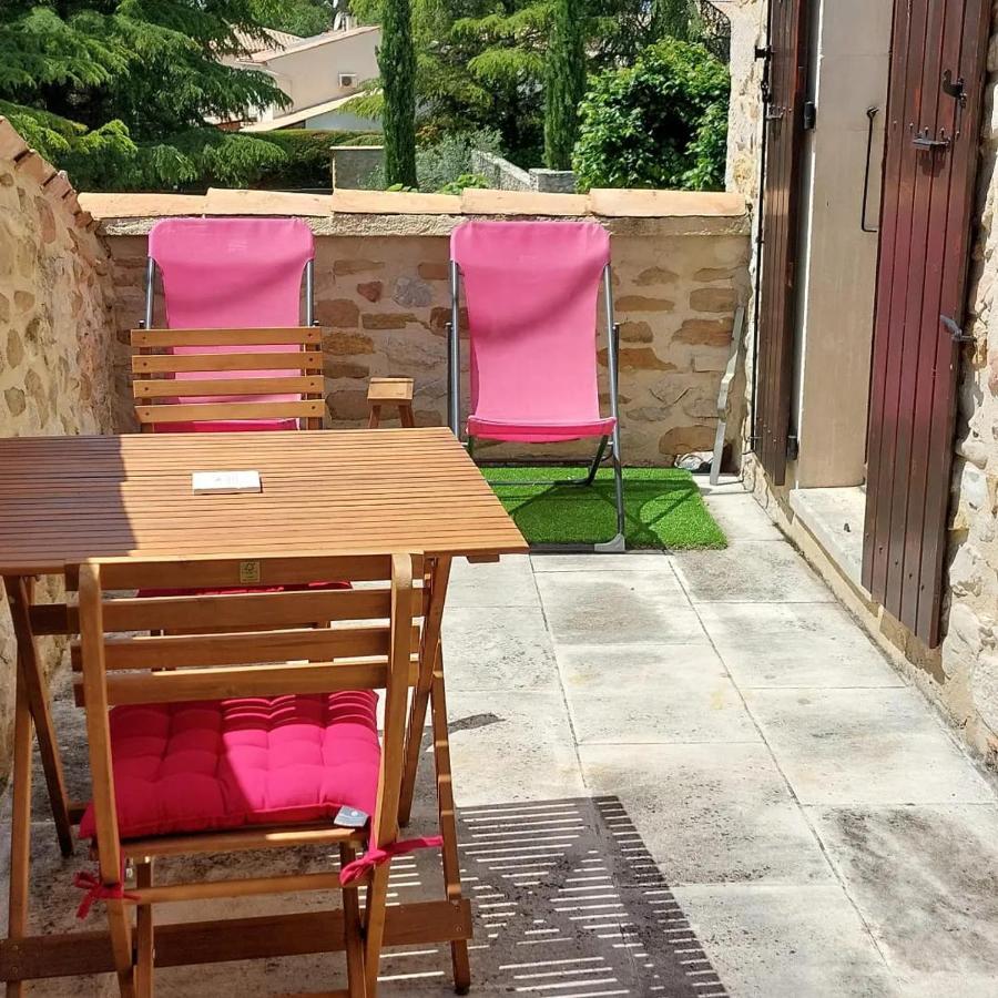 La Maison Wisteria Saint-Pantaléon-les-Vignes Eksteriør billede