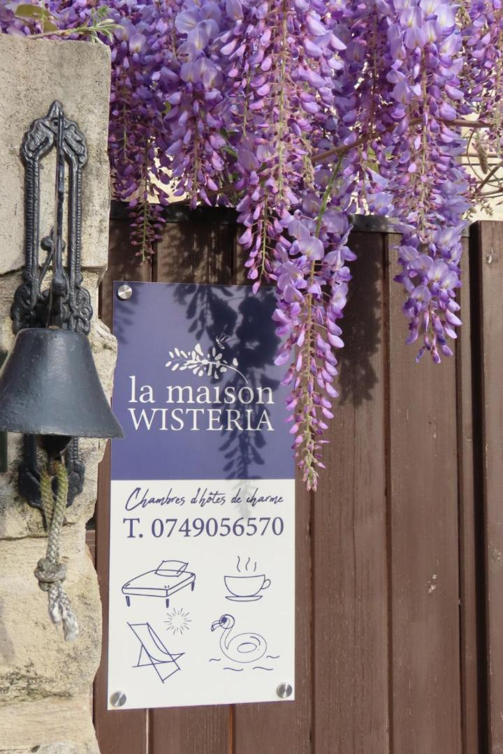 La Maison Wisteria Saint-Pantaléon-les-Vignes Eksteriør billede